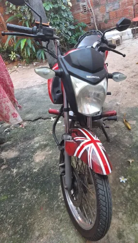 Fan 125 2014 com partida elétrica