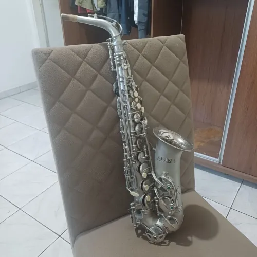 Sax alto Minerva Japonês + Case + Boquilha + Correia + palheta