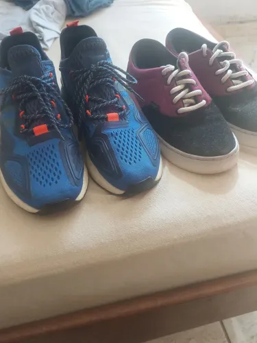 Vendo dois tênis em perfeitas condições
