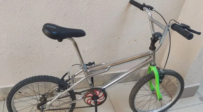 Bicicleta aro 20 BMX peças GTS não envio apenas retirada no local ler descrição 