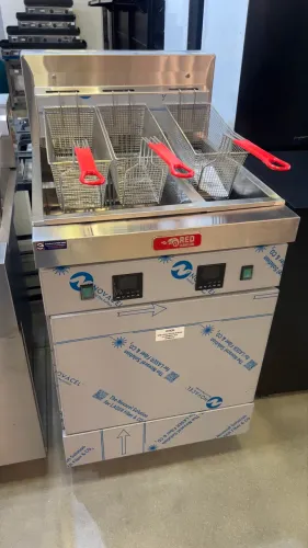 Fritadeira elétrica 3 cestos 38L bipartida 380v trifásica - 