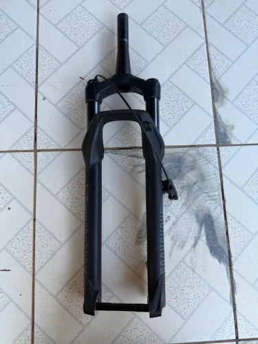 Suspensão rockshox recon