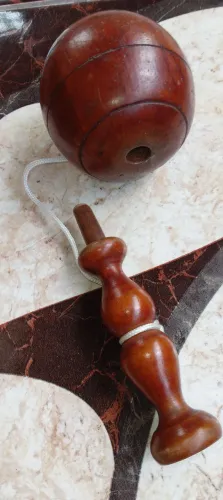 Bilboquê Brinquedo - RAIZ EM MADEIRA