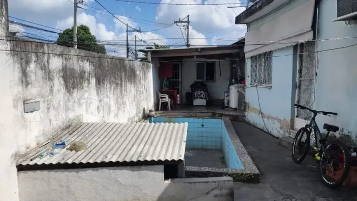 Vendo essa casa no Morro da Liberdade com piscina, motivo de viagem!!