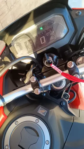 Moto de garagem novinha