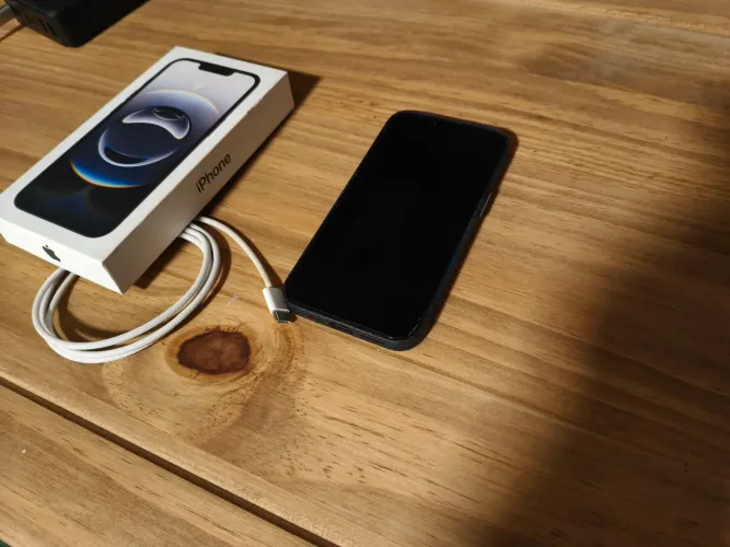 iPhone 16e 128gb preto