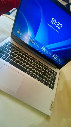 Notebook LENOVO - Novinho com nota