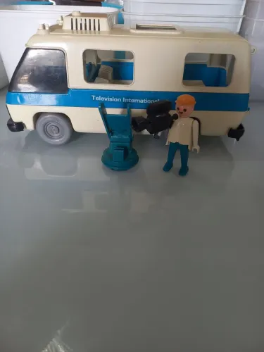 Playmobil trol van TVI c/ reportagem