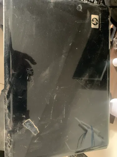 Vendo 4 notebooks usados para retirada de peças.