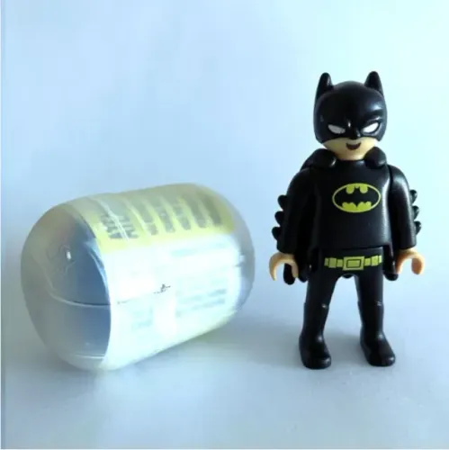 2 Bonecos Kinder Ovo Playmobil - Batman/ Arlequina