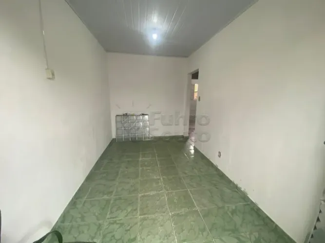 Casa a venda de 2 dormitórios no Fragata.
