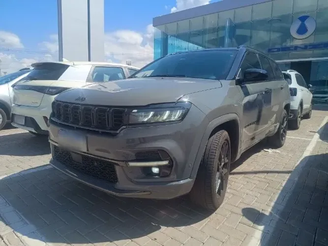 Jeep Commander Black Hurricane 2.0 4X4 TB AUT 2025
