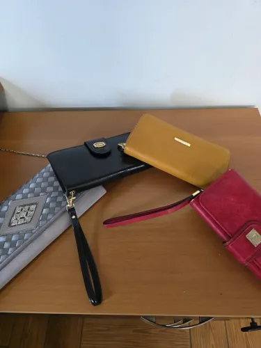 CARTEIRAS FEMININAS VÁRIOS MODELOS E CORES PARA DIA A DIA OU FESTA