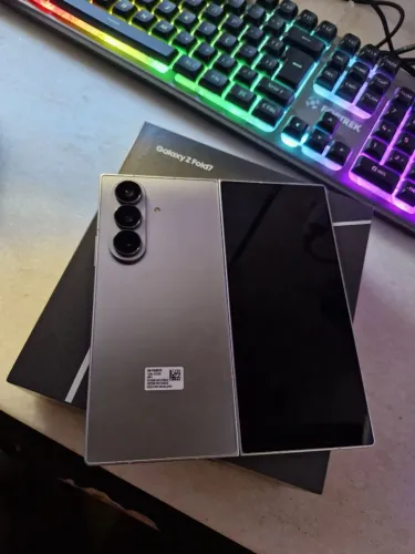 Galaxy Z Fold 7 512GB 1 ano de garantia Novo