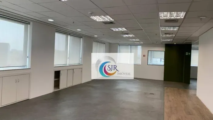 Conjunto para alugar, 229 m² por R$ 318.690,00/mês - Moema - São Paulo/SP