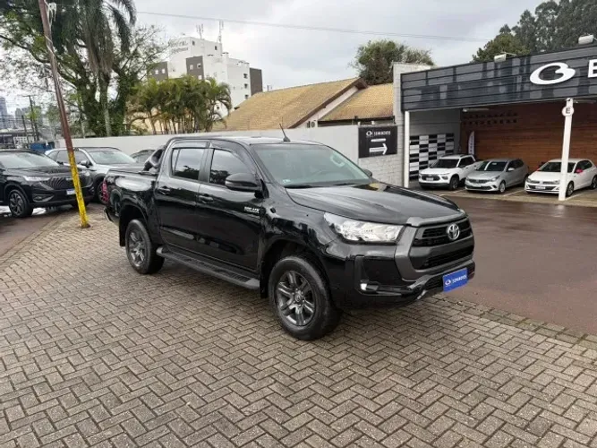 Toyota Hilux CD SR 4X4 2.8 TDI Diesel Aut. 2025