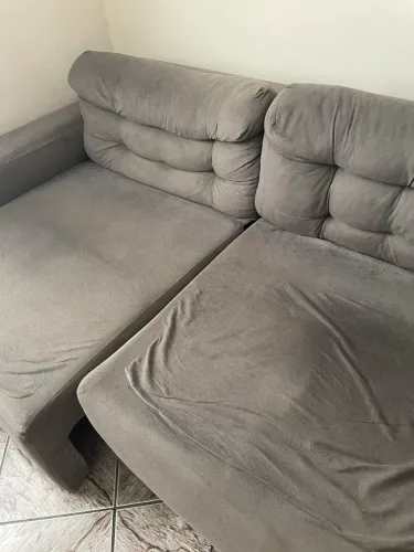 Vendo um sofá retreti
