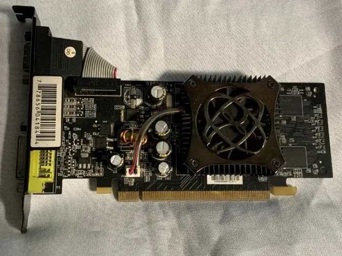 Placa de vídeo Nvidia GeForce 7200GS Nvidia de 256 MB