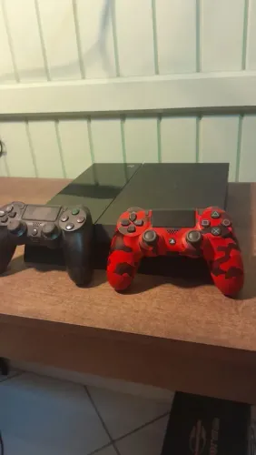 PS4 FAT - ACOMPANHADO DE JOGOS