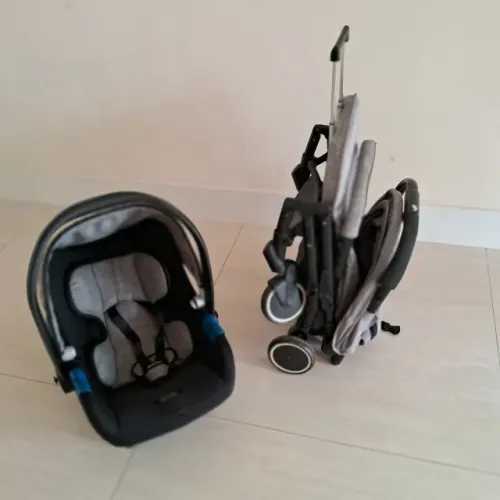 Carrinho e bebê conforto Burigoto Zap