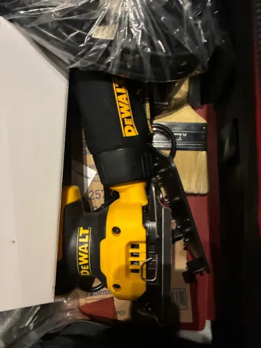 Lixadeira Orbital Dewalt DWE6411-B2 Elétrica 230W com Coletor de Pó 220V