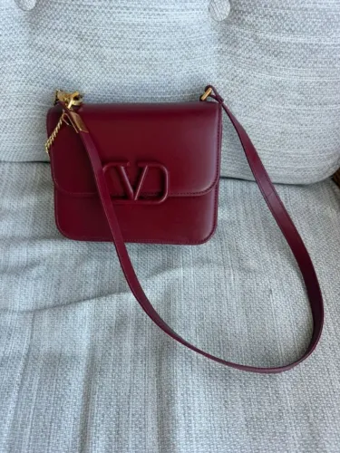 bolsa valentino garavani vsling bordô