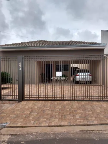 Casa com 3 dormitórios à venda, 188 m² por R$ 550.000,00 - Centro - Cosmorama/SP