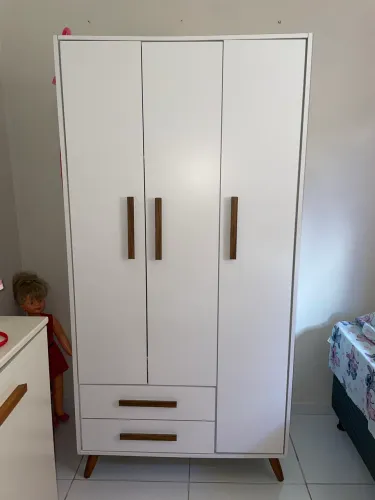 Cômoda e guarda-roupa