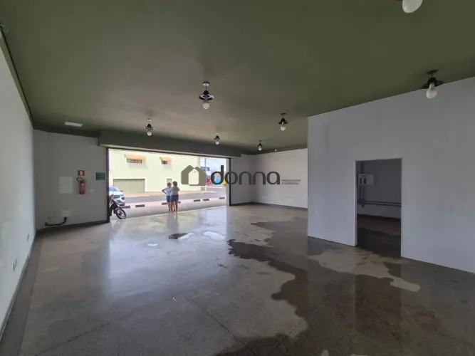 Loja Comercial para Aluguel | 120 m², 4 Vagas | Boa Vista, Uberaba