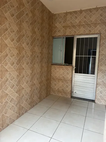 Casa 1 quarto vila família longe de comunidades a 200 metros do Parque Madureira
