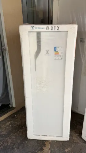 GELADEIRA ELTROLUX DEGELO AUTOMÁTICO 240 LITROS 