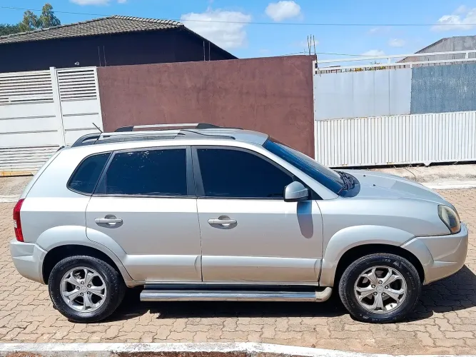 Hyundai Tucson 2.0 16V Aut. 2012