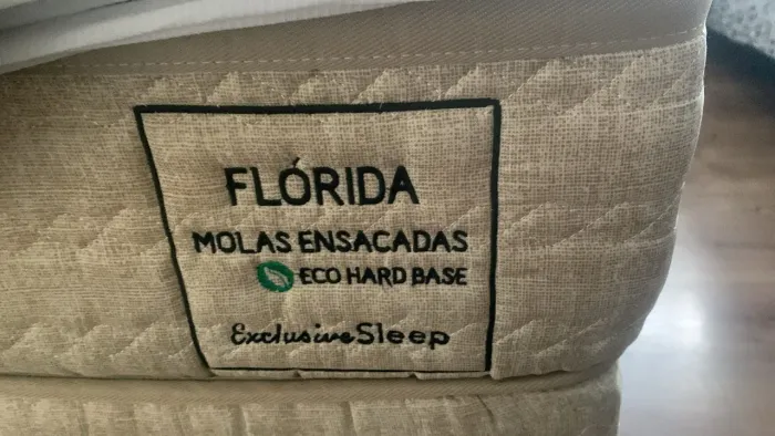 Cama solteiro Sleep House