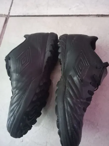 Tênis society umbro
