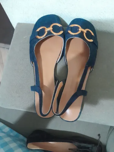 Sapato de camurça semi novo 