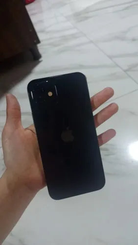 iPhone 12 bateria 77