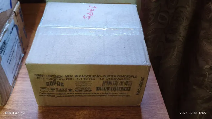 Case lacrada mega evolução com 12 blister quádruplo