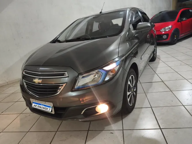 Chevrolet Onix Hatch LTZ 1.4 8V Flex Power Aut. 4P 2015