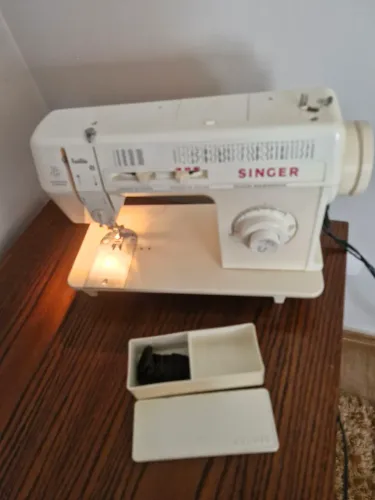 Singer facilita 43 220V