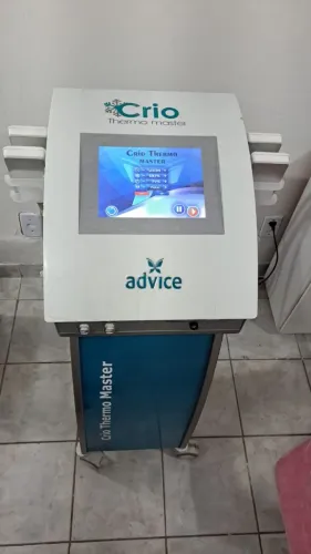 Equipamento de estética crio de placa -  Advice 
