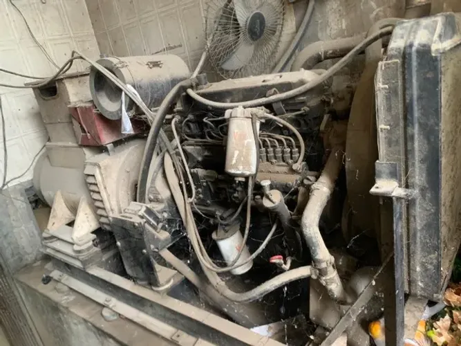 Gerador 135/100 kVA (135kVA/100kVA) 1986