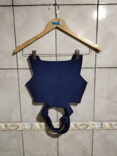 Cropped azul revanche 