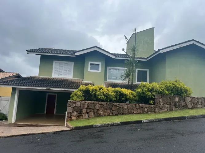 Casa no Condomínio Orypaba