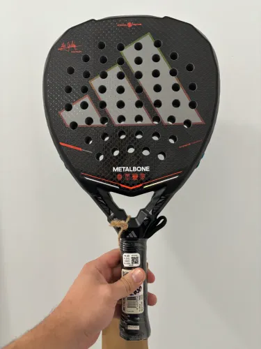 ( NOVA, LACRADA) Raquete de Padel Adidas Metalbone 3.5 2026