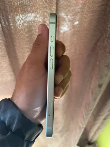 iPhone 15 128 GB verde claro 