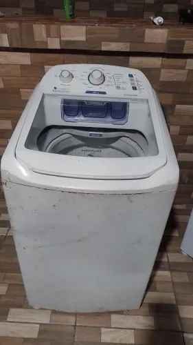 Vende-se uma máquina de lavar consul de 8,5kg