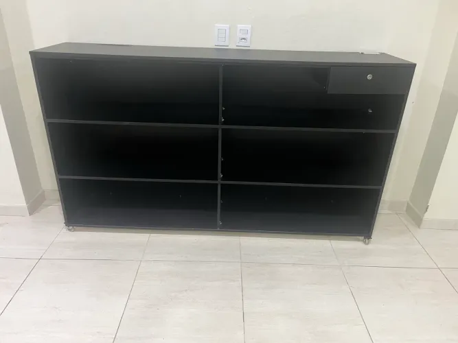 Balcão comercial com gaveta
