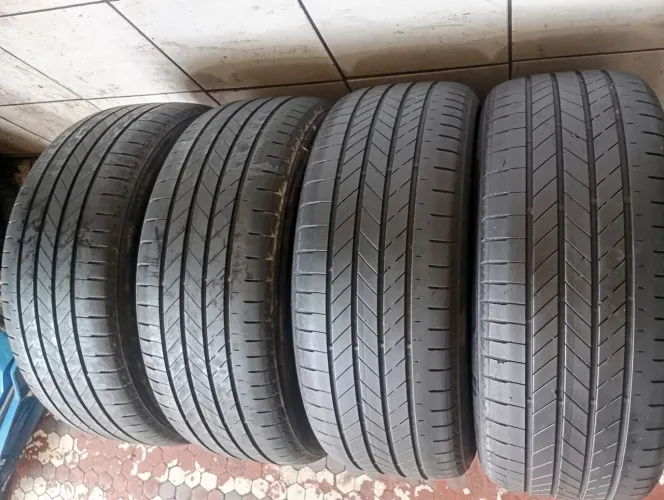 Pneus Bridstone ref 225 50 18 RS 500 cada 1