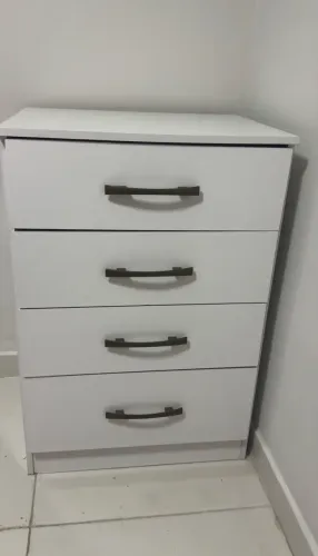 Cômoda em perfeito estado usada 4 meses 