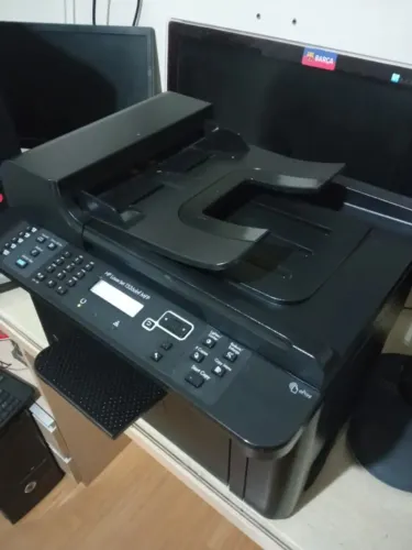 Impressora HP LaserJet 1536dnf - Toner novo
